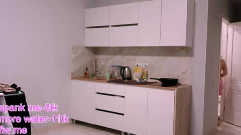 Cassie and Katherine Blondie online show from December 1, 12:52 pm