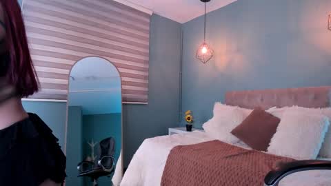 Snapshot of cat__moon__ chatting on October 13, 7:38 pm Karol online show from October 13, 7:38 pm