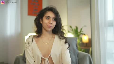 Catalina online show from March 24, 2:11 pm