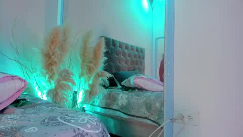 Cataleya online show from November 17, 4:24 am