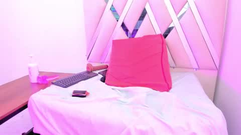 Snapshot of cataleya_bianchi chatting on October 2, 6:18 am Cataleya online show from October 2, 6:18 am