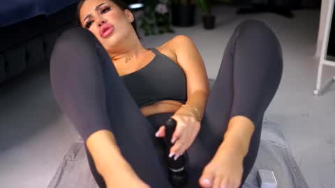 Snapshot of cataleyasyrene chatting on September 15, 7:54 pm Cataleya online show from September 15, 7:54 pm