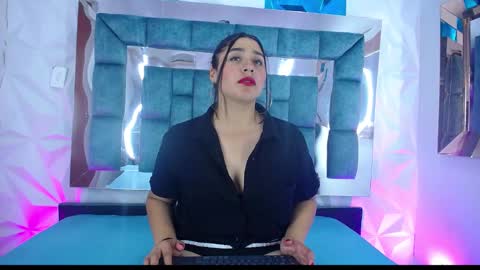 Snapshot of catalina_bustos chatting on March 2, 3:45 am Catalina bustos online show from March 2, 3:45 am