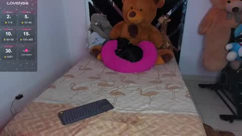 Snapshot of catalina_smith__ chatting on February 28, 11:45 pm Catalina online show from February 28, 11:45 pm