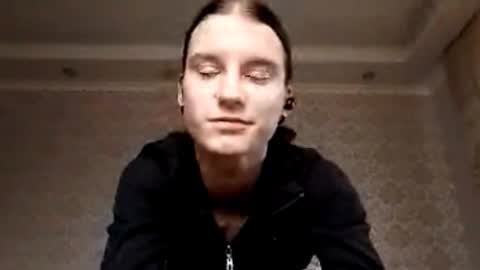 Alice online show from December 17, 10:30 am