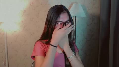 Snapshot of catherine_365 chatting on October 18, 7:37 pm catherine_365 online show from October 18, 7:37 pm