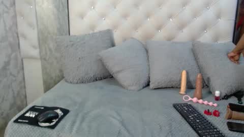 Snapshot of catherinetaylor3x chatting on October 13, 5:32 am Catherine online show from October 13, 5:32 am