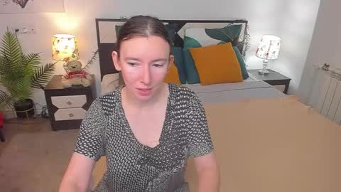 Snapshot of catherinewalls chatting on September 20, 7:28 am Catrin online show from September 20, 7:28 am