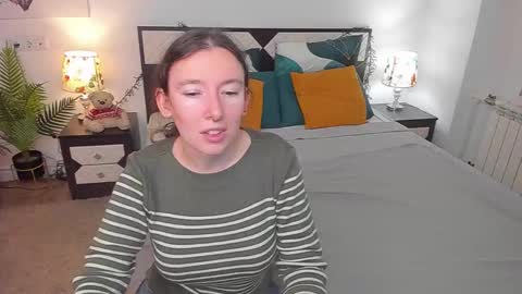 Snapshot of catherinewalls chatting on October 2, 7:35 am Catrin online show from October 2, 7:35 am