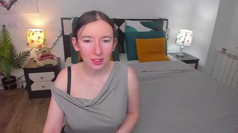 Snapshot of catherinewalls chatting on March 4, 2:38 am Catrin online show from March 4, 2:38 am