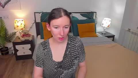Snapshot of catherinewalls chatting on March 12, 2:20 am Catrin online show from March 12, 2:20 am