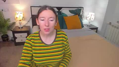 Snapshot of catherinewalls chatting on September 18, 6:56 am Catrin online show from September 18, 6:56 am