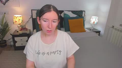 Snapshot of catherinewalls chatting on December 24, 1:59 am Catrin online show from December 24, 1:59 am