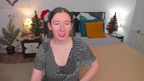 Snapshot of catherinewalls chatting on December 28, 4:41 am Catrin online show from December 28, 4:41 am