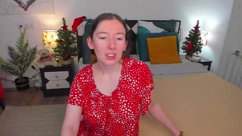 Snapshot of catherinewalls chatting on December 30, 4:20 am Catrin online show from December 30, 4:20 am