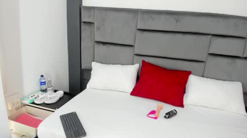 Catleya online show from December 18, 12:10 pm