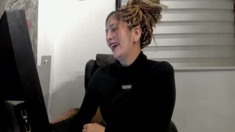 Snapshot of catt_evans1 chatting on October 9, 12:04 am CATT EVANS online show from October 9, 12:04 am