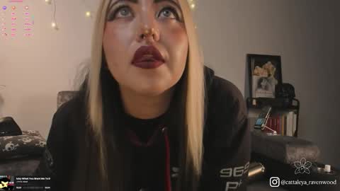 Cattaleya Ravenwood online show from March 2, 2:46 pm