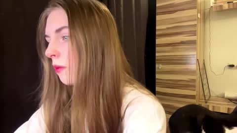 Polly online show from March 15, 8:16 am