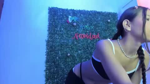 caylin_dolls_ online show from November 25, 7:47 pm