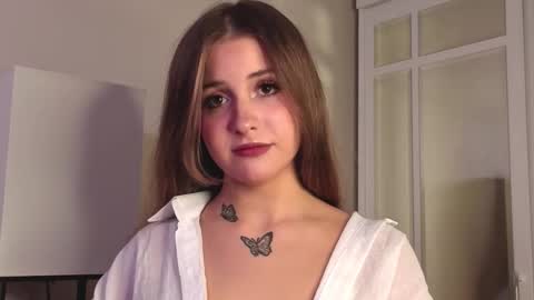 Lina  online show from October 16, 7:38 pm