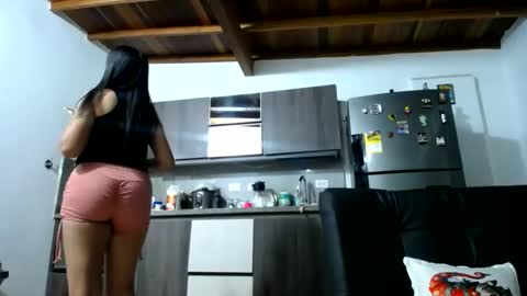 Snapshot of cecihotty4u chatting on January 16, 12:02 am ceci online show from January 16, 12:02 am