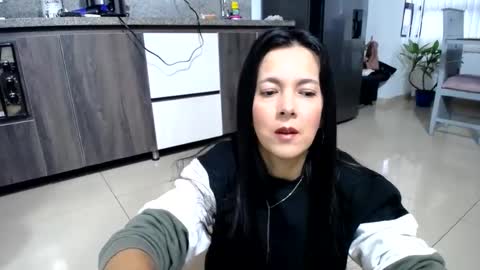 Snapshot of cecihotty4u chatting on February 28, 10:50 pm ceci online show from February 28, 10:50 pm