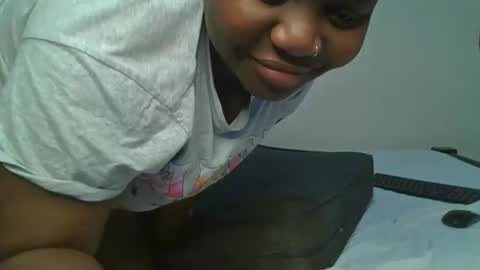 ceepretty25 online show from June 11, 2:53 am