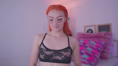 Snapshot of celeste_blazze chatting on September 15, 5:31 pm Celeste online show from September 15, 5:31 pm