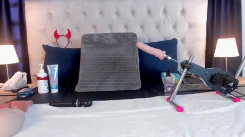 CELESTE MIRANDA online show from November 11, 12:13 pm