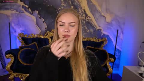 celestenoirr online show from November 25, 7:43 am