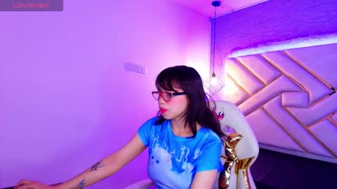 Snapshot of celestesky__ chatting on October 2, 12:21 pm online show from October 2, 12:21 pm