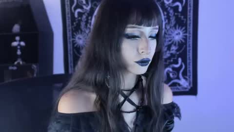   online show from May 7, 2:27 am