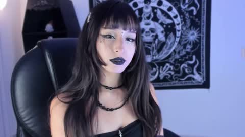   online show from November 28, 1:52 am