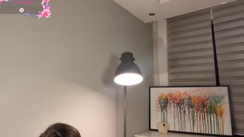 Hi guys my name Celia Its my first day here online show from April 25, 10:18 pm