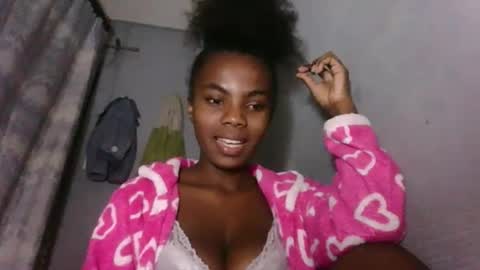 celinah08 online show from May 2, 6:11 pm
