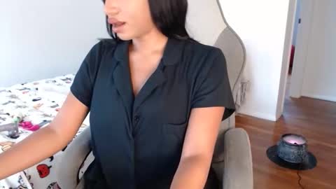 Celine Costas online show from November 12, 6:06 pm