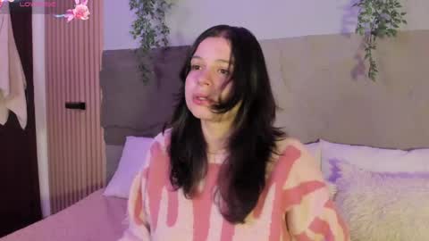 Hello guys my name is Sofi and Lizzie and  Vanessa online show from April 29, 5:32 am