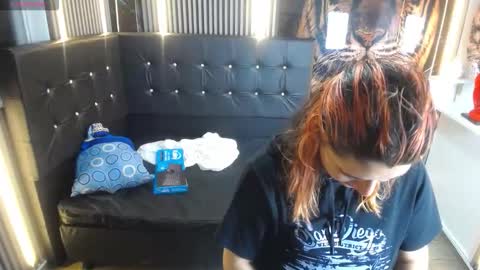 Snapshot of cerecita_02 chatting on October 10, 12:32 pm Cerecita online show from October 10, 12:32 pm