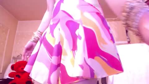 Cerise online show from September 10, 12:21 am