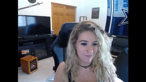 Marie online show from January 9, 6:36 pm