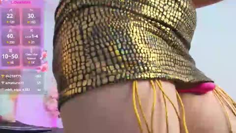 Snapshot of chalotte_grey chatting on March 7, 9:38 pm Charlotte Grey online show from March 7, 9:38 pm
