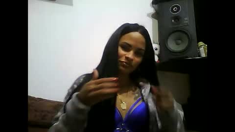 Laura online show from February 5, 8:25 pm