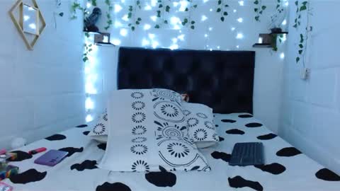 Snapshot of channel_brunnette chatting on January 22, 1:53 am channel online show from January 22, 1:53 am