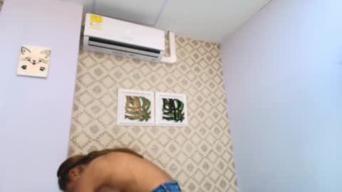 Snapshot of chantal_taylor_ chatting on March 12, 12:04 pm Raquel online show from March 12, 12:04 pm