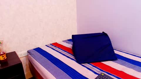 Snapshot of chantal_taylor_ chatting on September 24, 12:04 pm Raquel online show from September 24, 12:04 pm