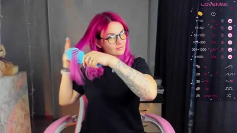 Snapshot of chaoka_ chatting on January 19, 5:05 am Suzanna Snow online show from January 19, 5:05 am