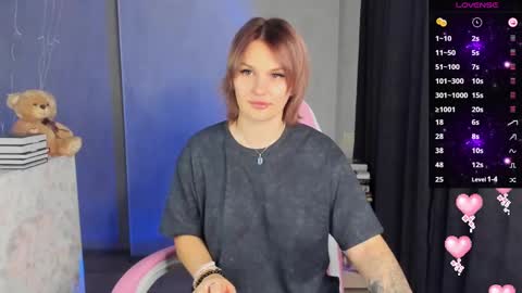 Snapshot of chaoka_ chatting on February 23, 4:01 am Suzanna Snow online show from February 23, 4:01 am