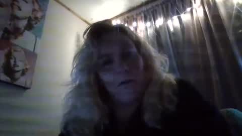 Snapshot of chaosangel33 chatting on February 23, 11:47 am Ms. Behaving online show from February 23, 11:47 am