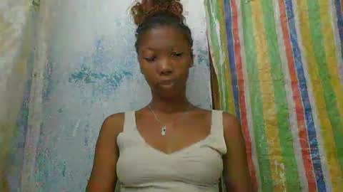 Snapshot of chariola0101 chatting on February 11, 12:04 pm chariola0101 online show from February 11, 12:04 pm